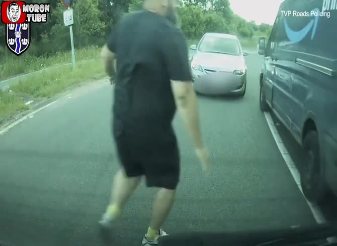 Video :An inebriated Amazon employee abuses a man attempting to stop him after driving the wrong way on a highway